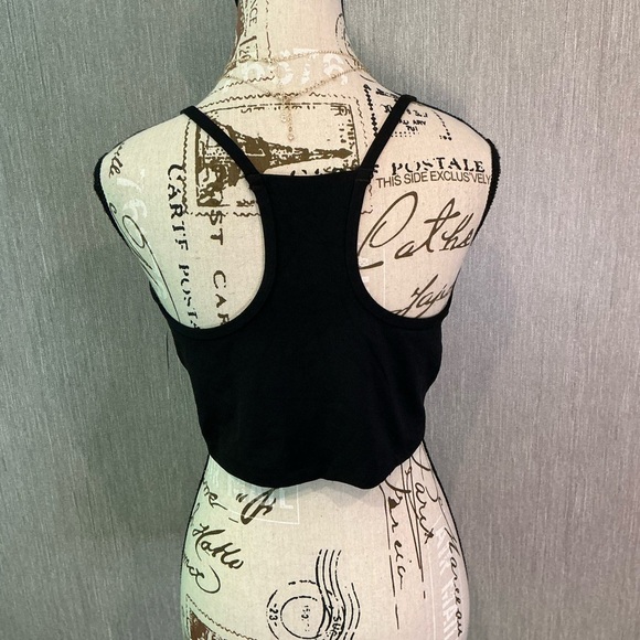 Old Navy Active Black Crop Top Size Large - Picture 3 of 8